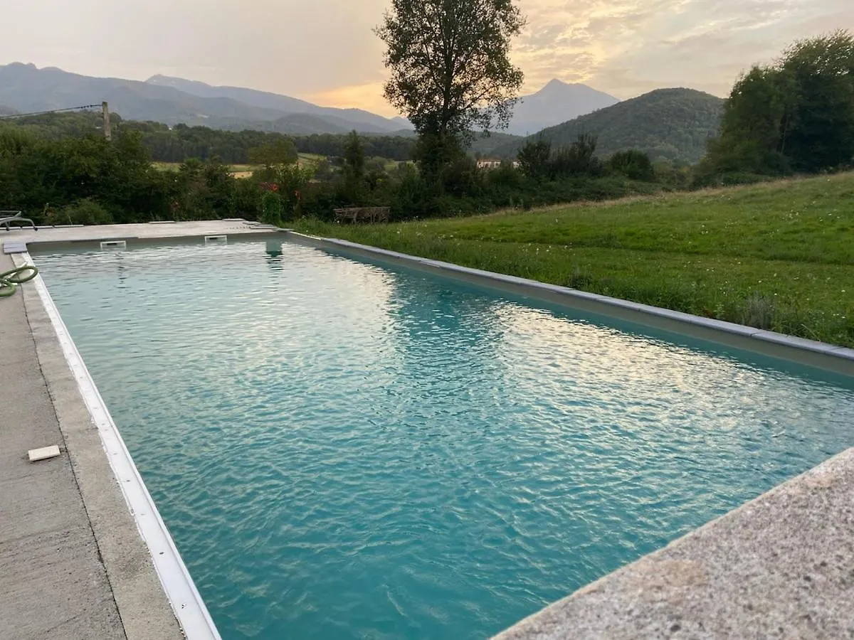 Annicq Et Georges-Marie Bed & Breakfast Couret
