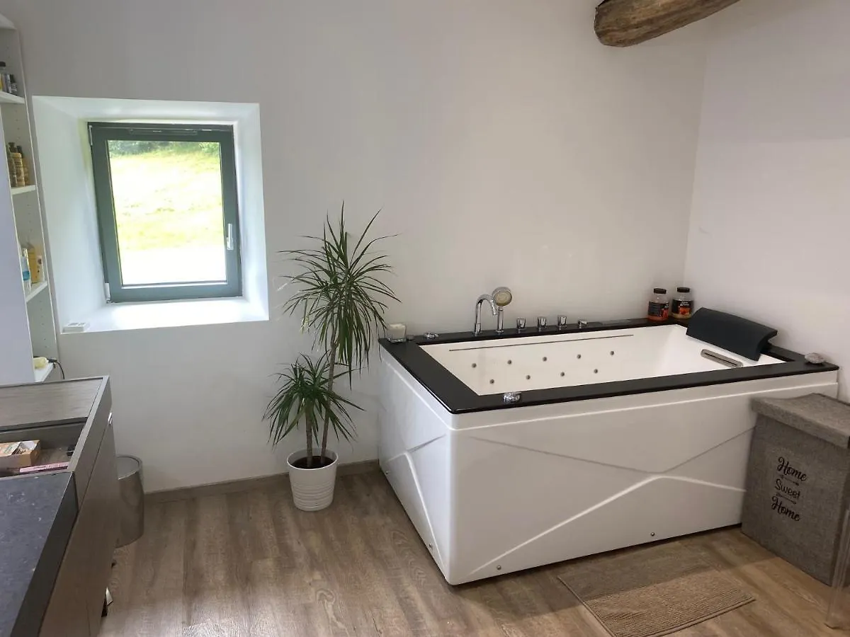 Annicq Et Georges-Marie Bed & Breakfast Couret 0*,  France